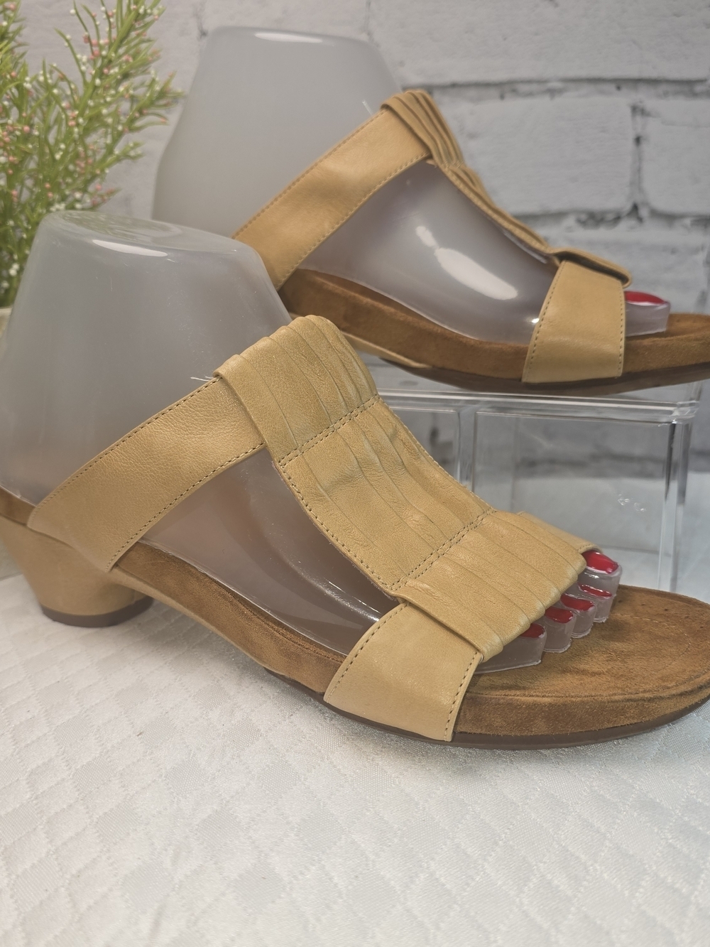 BIVIEL WOMENS WOVEN LEATHER SLIP ON OPEN TOE SANDAL CAMEL COLOR SIZE  40 (9)